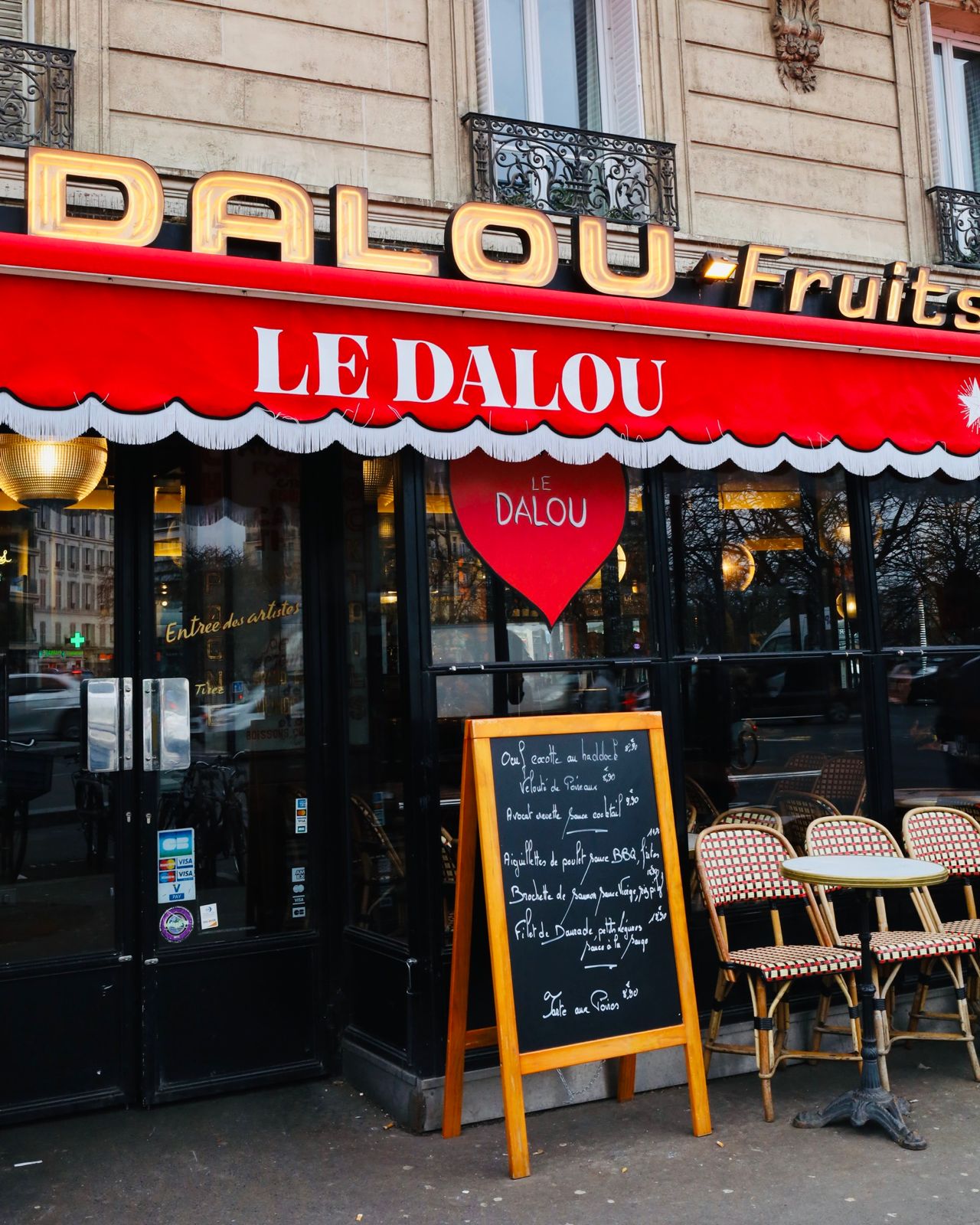 Place de la Nation, la nuit